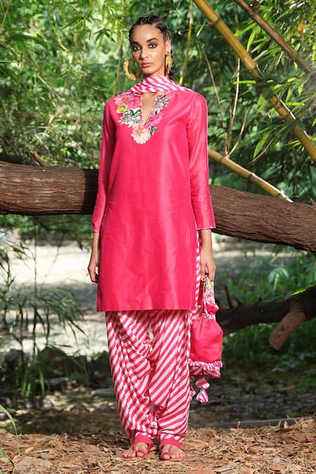 Nikasha_Pink Cotton, Chanderi Round Kurta Set _Online_at_Aza_Fashions