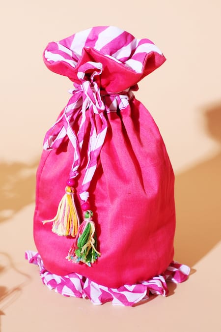 Nikasha Leheriya Print Potli Bag 