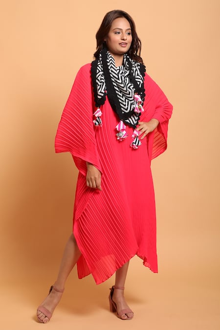 Nikasha Black Tassels Cotton Printed Scarf 