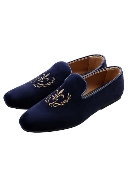 Buy Kora By Nilesh Mitesh Blue Embroidered Handcrafted Juttis at Aza Fashions Buy_Kora By Nilesh Mitesh_Blue Embroidered Handcrafted Juttis_at_Aza_Fashions
