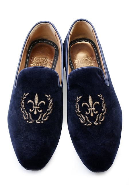 Shop Kora By Nilesh Mitesh Blue Embroidered Handcrafted Juttis at Aza Fashions Shop_Kora By Nilesh Mitesh_Blue Embroidered Handcrafted Juttis_at_Aza_Fashions