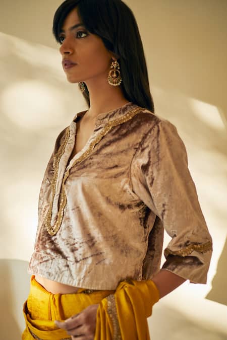 Shorshe Clothing Velvet Embellished Blouse 