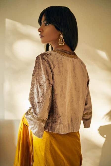 Shorshe Clothing Velvet Embellished Blouse 