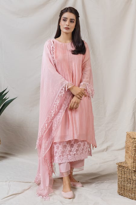 NAAZ BY NOOR Women Pink Cotton Embroidered Silk Chanderi Kurta Set Aza Fashions Mehendi and Haldi