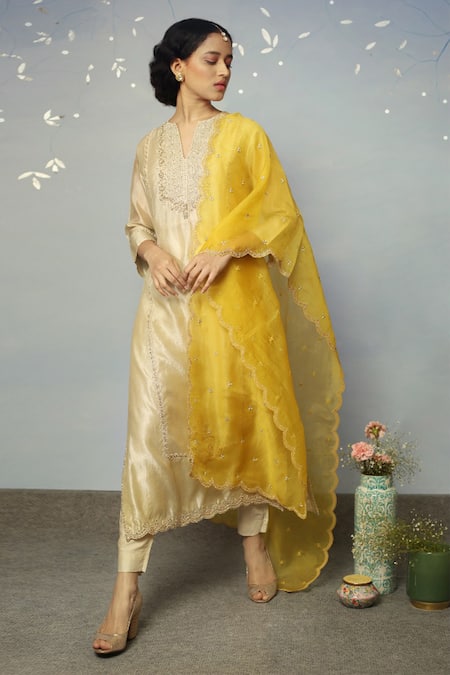 Neha Poddar Silk Kurta Set 