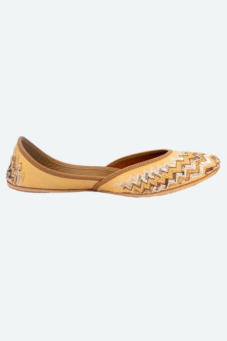 NR By Nidhi Rathi_Gold Chevron Hand Embroidered Juttis_Online_at_Aza_Fashions