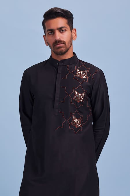 Diyarajvvir Cotton Silk Embroidered Kurta Set 