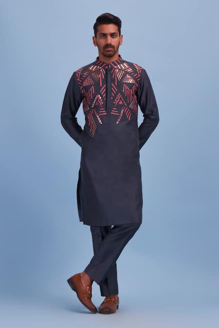 Diyarajvvir Cotton Silk Embroidered Kurta Set 