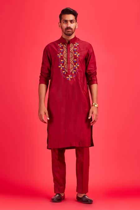 Diyarajvvir Cotton Silk Embroidered Kurta 