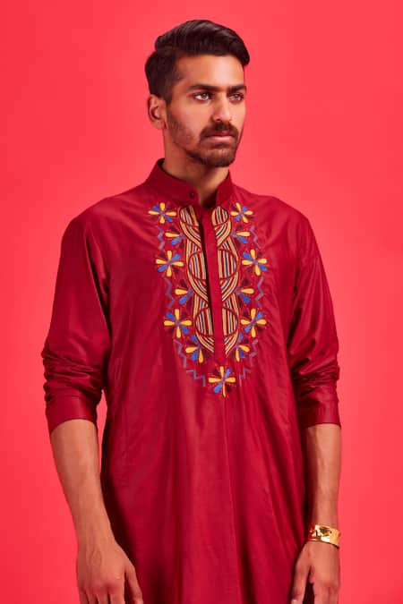Diyarajvvir Cotton Silk Embroidered Kurta Set 