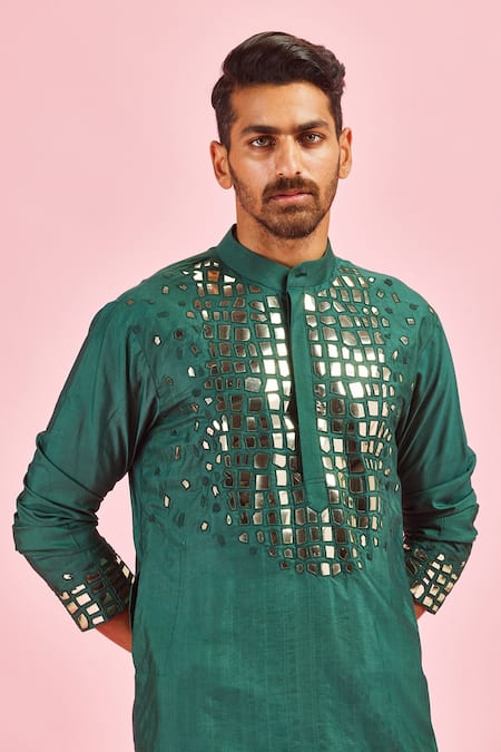 Diyarajvvir Cotton Silk Embroidered Kurta Set 