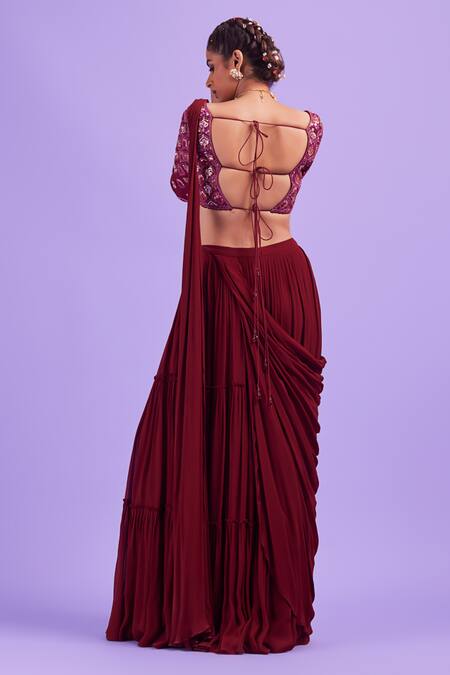 Shop_Diyarajvvir_Red Tulle, Bottom Georgette, Lining Shantoon, Tiered Skirt Saree With Blouse _at_Aza_Fashions