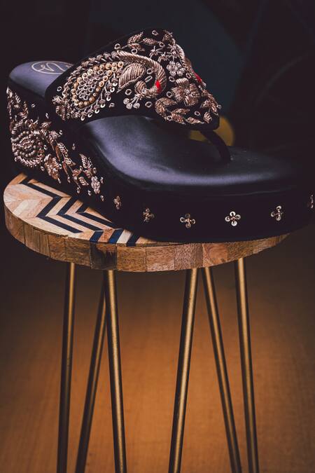 Buy NR By Nidhi Rathi Black Diamonds, Embroidery Hand Wedges Online at Aza Fashions Buy_NR By Nidhi Rathi_Black Diamonds, Embroidery Hand Wedges _Online_at_Aza_Fashions