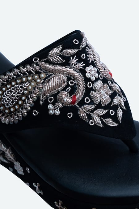 NR By Nidhi Rathi Black Diamonds, Embroidery Hand Wedges at Aza Fashions NR By Nidhi Rathi_Black Diamonds, Embroidery Hand Wedges _at_Aza_Fashions