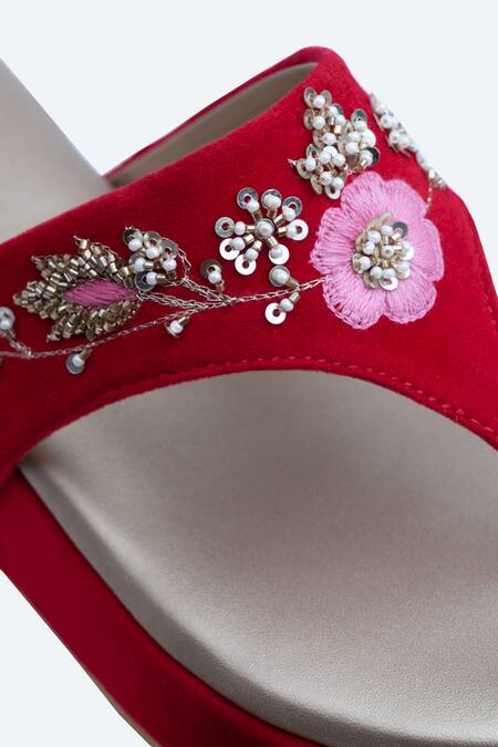 NR By Nidhi Rathi_Pink Embroidery Hand Wedges_at_Aza_Fashions
