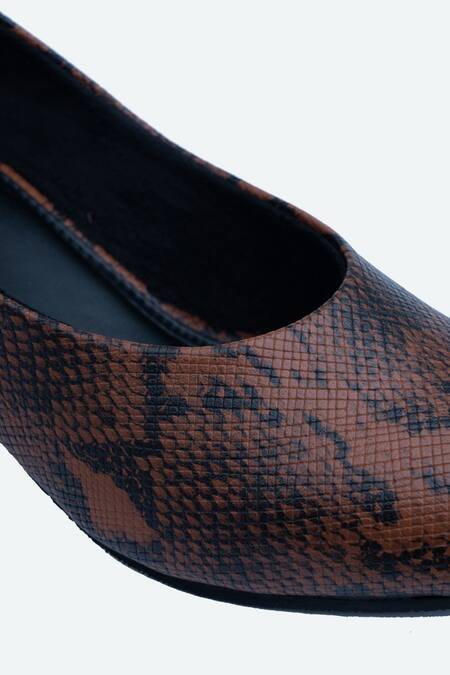 NR By Nidhi Rathi_Black Printed Snake Block Heels_at_Aza_Fashions