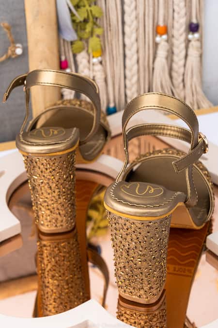 Buy NR By Nidhi Rathi Gold Embroidery, Beads Block Heels Online at Aza Fashions Buy_NR By Nidhi Rathi_Gold Embroidery, Beads Block Heels _Online_at_Aza_Fashions