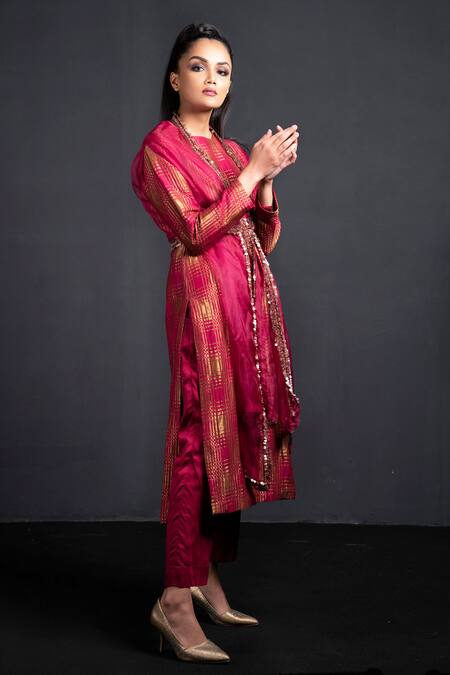 Neha & Tarun Purple Cape Organza, Kurta Banarasi Silk, Pant Modal Cotton Round And Set Online at Aza Fashions Neha & Tarun_Purple Cape Organza, Kurta Banarasi Silk, Pant Modal Cotton Round And Set _Online_at_Aza_Fashions