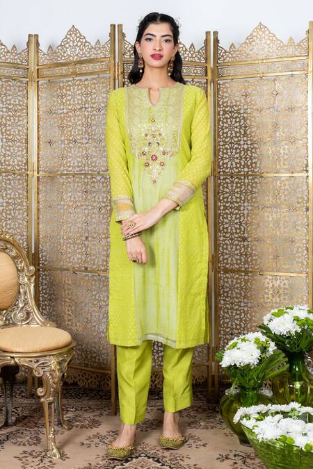 Nadima Saqib Chanderi Kurta & Pant Set 