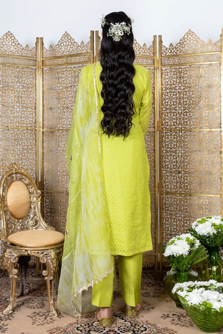 Shop Nadima Saqib Green Kurta Chanderi Pants Dupion Silk And Dupatta Organza Resham & & Set at Aza Fashions Shop_Nadima Saqib_Green Kurta Chanderi Pants Dupion Silk And Dupatta Organza Resham & & Set _at_Aza_Fashions
