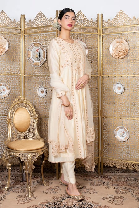 Nadima Saqib_Beige Kurta Chanderipant Dupion Silkdupatta Net Dori And Abla Work & Pant Set _Online_at_Aza_Fashions