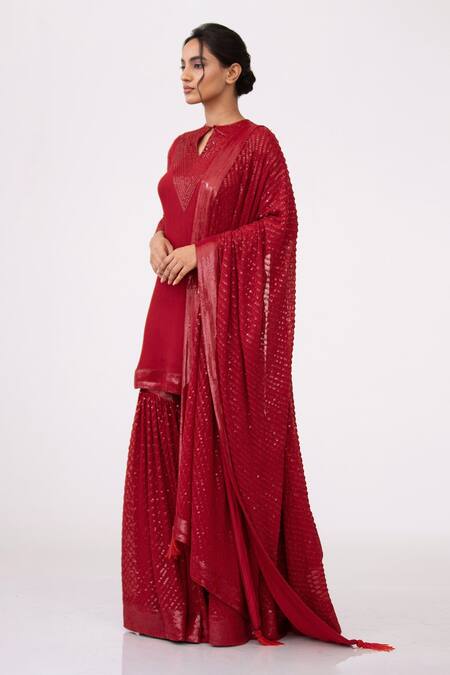 Nakul Sen Red Chiffon Sequin Keyhole Embroidered Kurta Set Online at Aza Fashions Nakul Sen_Red Chiffon Sequin Keyhole Embroidered Kurta Set _Online_at_Aza_Fashions