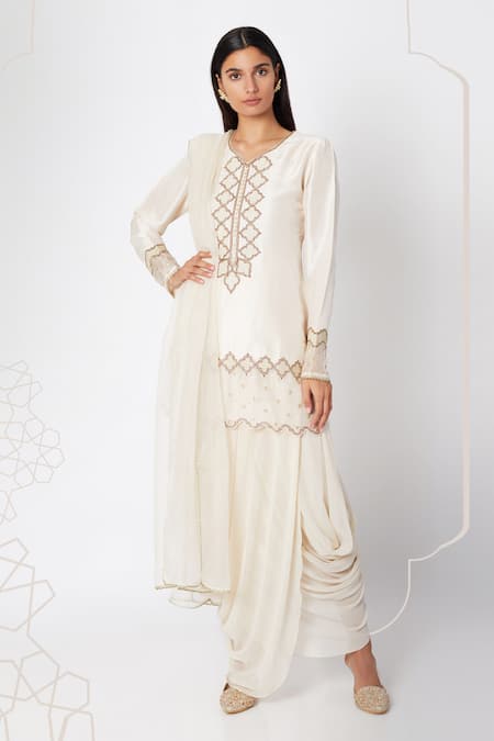 Nadima Saqib Beige Organza, Georgette, V Neck Embroidered Kurta Set