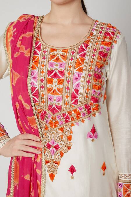 Nadima Saqib White Georgette, Chanderi Silk Round Kurta Set Online at Aza Fashions Nadima Saqib_White Georgette, Chanderi Silk Round Kurta Set _Online_at_Aza_Fashions