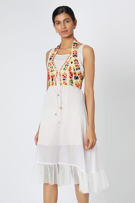 Nadima Saqib White Linen Cotton V Neck Embroidered Jacket Online at Aza Fashions Nadima Saqib_White Linen Cotton V Neck Embroidered Jacket _Online_at_Aza_Fashions