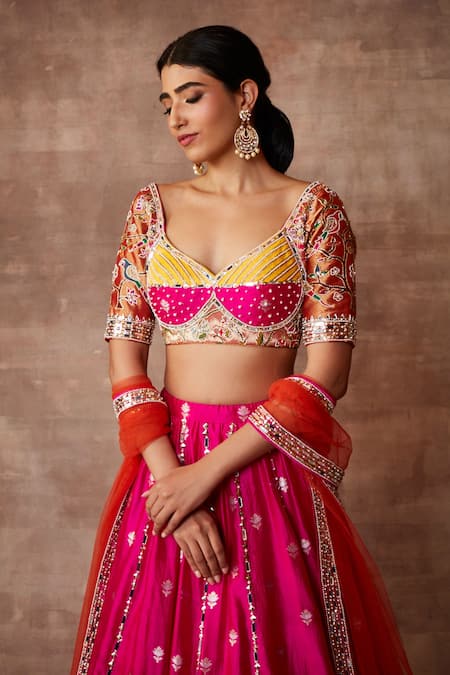 Latest 50 Banarasi Silk Blouse Designs For Silk Sarees and Lehengas (2022)  - Tips and Beauty | Blouse designs silk, Brocade blouse designs, Saree  blouse designs latest