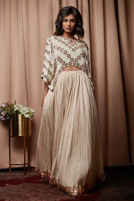 Nandita Thirani White Georgette, Mulmul Round Embroidered Kaftan Top And Lehenga Set 