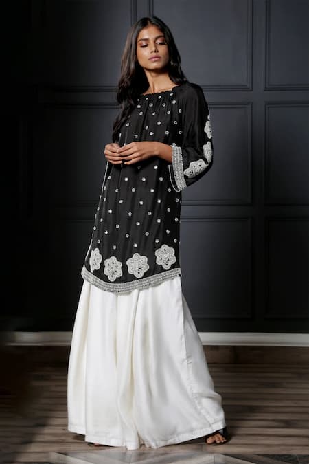Nandita Thirani Embroidered Kurta & Palazzo Set 