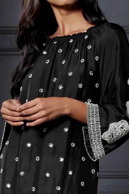 Nandita Thirani_Black Muslin Boat Embroidered Kurta And Palazzo Set _Online_at_Aza_Fashions