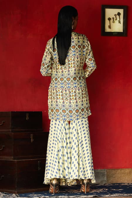 Shop Nautanky Beige Crepe Notched Floral Print Kurta And Sharara Set at Aza Fashions Shop_Nautanky_Beige Crepe Notched Floral Print Kurta And Sharara Set _at_Aza_Fashions