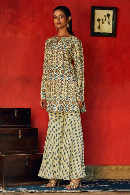 Buy Nautanky Beige Crepe Notched Floral Print Kurta And Sharara Set Online at Aza Fashions Buy_Nautanky_Beige Crepe Notched Floral Print Kurta And Sharara Set _Online_at_Aza_Fashions