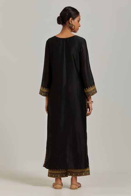 Shop Ikshita Choudhary Black Chanderi Silk Floral, Sequin V Neck Kurta And Pant Set at Aza Fashions Shop_Ikshita Choudhary_Black Chanderi Silk Floral, Sequin V Neck Kurta And Pant Set_at_Aza_Fashions