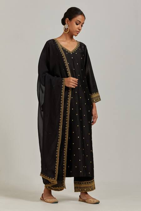Buy Ikshita Choudhary Black Chanderi Silk Floral, Sequin V Neck Kurta And Pant Set Online at Aza Fashions Buy_Ikshita Choudhary_Black Chanderi Silk Floral, Sequin V Neck Kurta And Pant Set_Online_at_Aza_Fashions