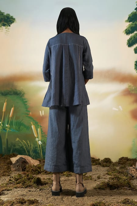 Shop Febo6 Blue Linen Plain Culottes Pant at Aza Fashions Shop_Febo6_Blue Linen Plain Culottes Pant _at_Aza_Fashions