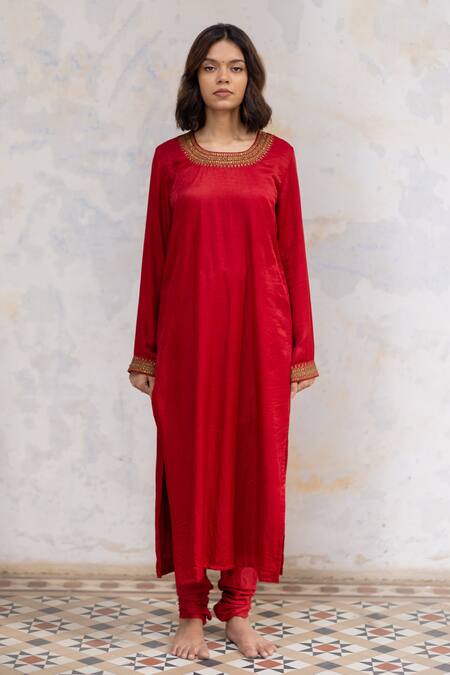 Buy_Nirjara_Red Churidar - Tussar , Kurta - Mashru Marodi Round Zeenat Set _Online_at_Aza_Fashions