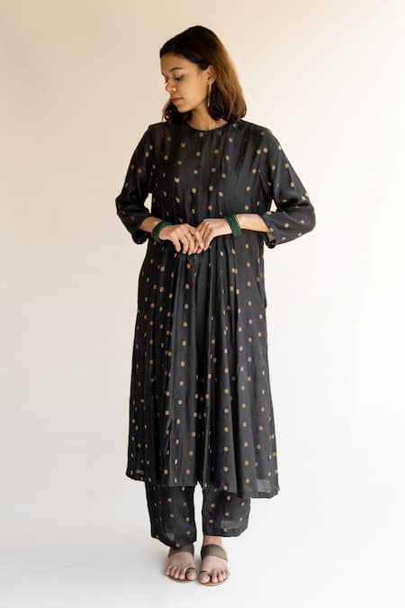 Nirjara Tara Hand Woven Anarkali & Pant Set 