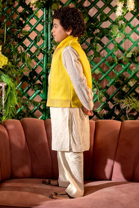 Buy_Littleens_Yellow Velvet Embroidery Canary Thread Bundi _Online_at_Aza_Fashions