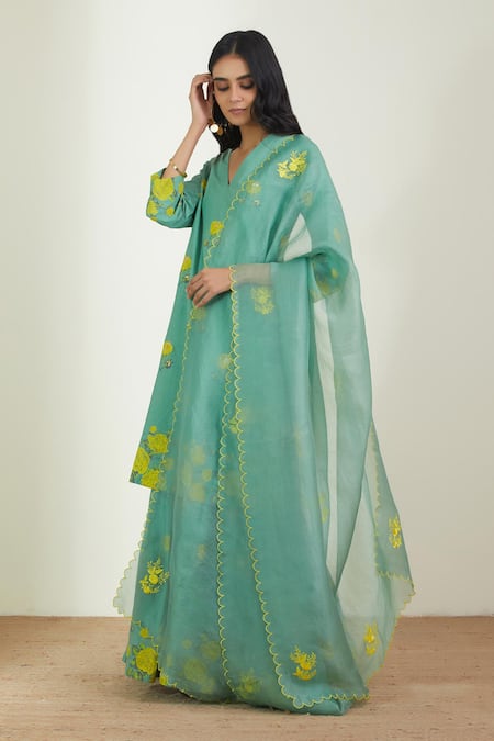 Buy_Label Earthen_Green Cotton Mul Dupatta Organza Silk V Neck Printed Sharara And Kurta Set _Online_at_Aza_Fashions