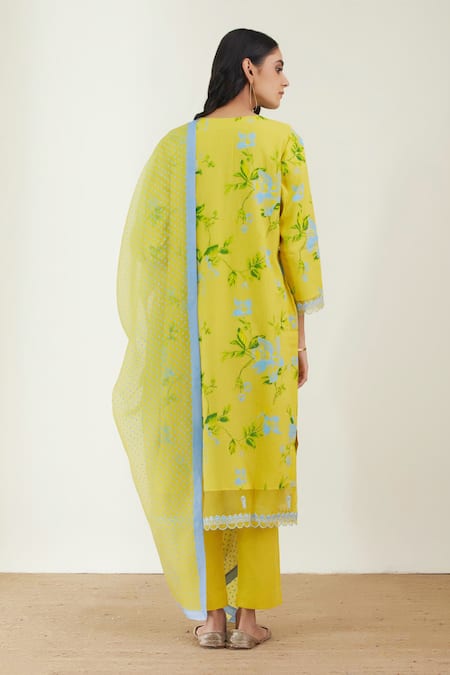 Shop Label Earthen Yellow Cotton Mul Dupatta Organza Silk Round Printed Kurta And Pant Set at Aza Fashions Shop_Label Earthen_Yellow Cotton Mul Dupatta Organza Silk Round Printed Kurta And Pant Set _at_Aza_Fashions