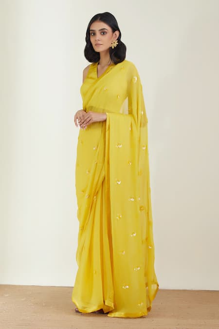 Label Earthen Yellow Saree Chiffon Blouse Satin Silk V Neck Embroidered With Online at Aza Fashions Label Earthen_Yellow Saree Chiffon Blouse Satin Silk V Neck Embroidered With _Online_at_Aza_Fashions