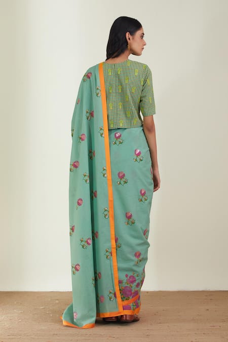 Shop Label Earthen Green Cotton Mul Round Printed Saree With Blouse at Aza Fashions Shop_Label Earthen_Green Cotton Mul Round Printed Saree With Blouse _at_Aza_Fashions