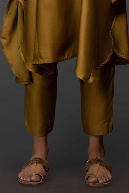 Buy_Prahnaaya_Yellow Satin Silk Round Embroidered Kurta Set _Online_at_Aza_Fashions