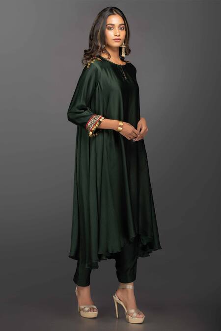 Prahnaaya_Green Satin Silk Round Embroidered Kurta And Pant Set_Online_at_Aza_Fashions