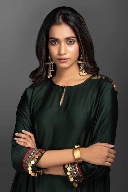 Prahnaaya_Green Satin Silk Round Embroidered Kurta And Pant Set_at_Aza_Fashions