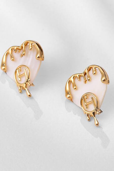 Buy_Outhouse_Gold Plated Drip Oh Wild Heart Shell Mini Earrings _Online_at_Aza_Fashions