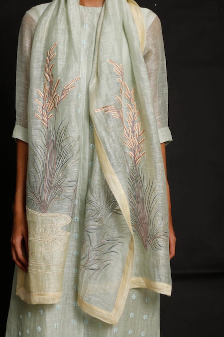 Oja_Blue 30% Silk, 70% Linen Handloom Embroidered Kurta Set _at_Aza_Fashions